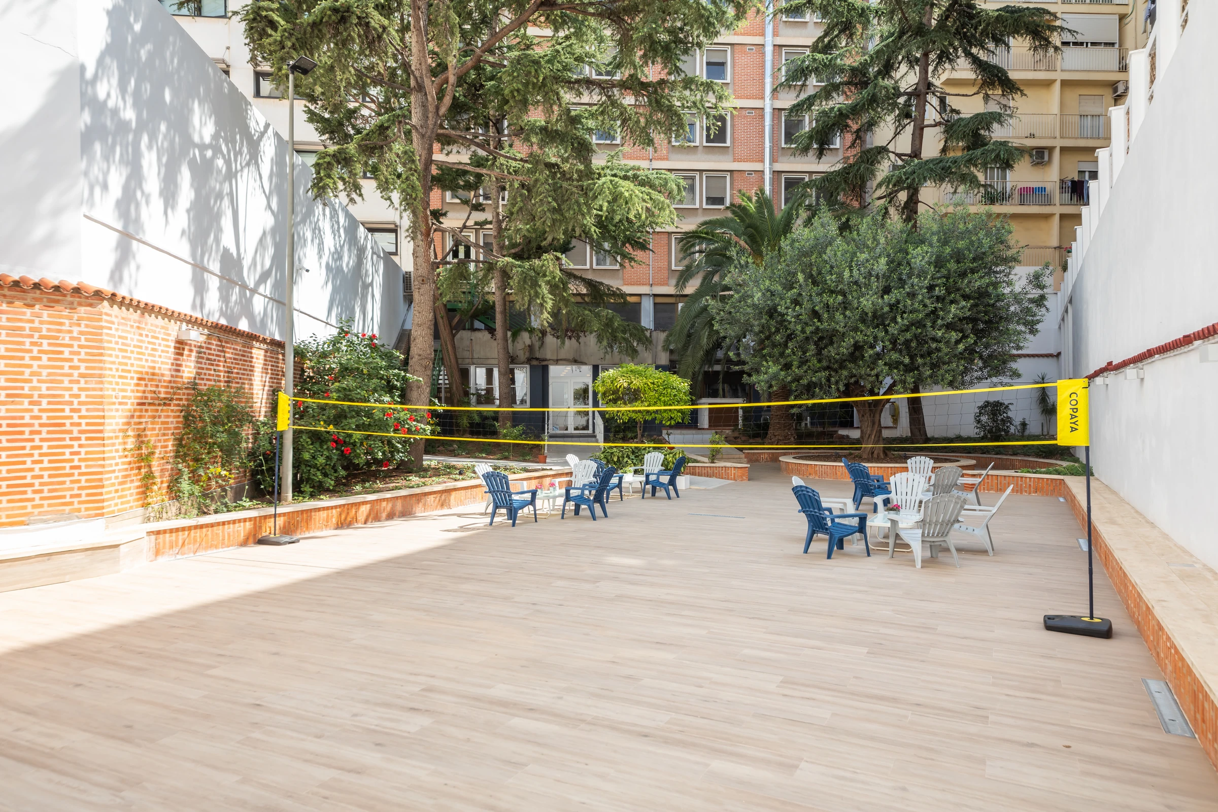 Terraza interior de la residencia