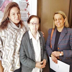 Con este compromiso se ofrecen dos becas de alojamiento para estudiantes de la Universidad Católica.