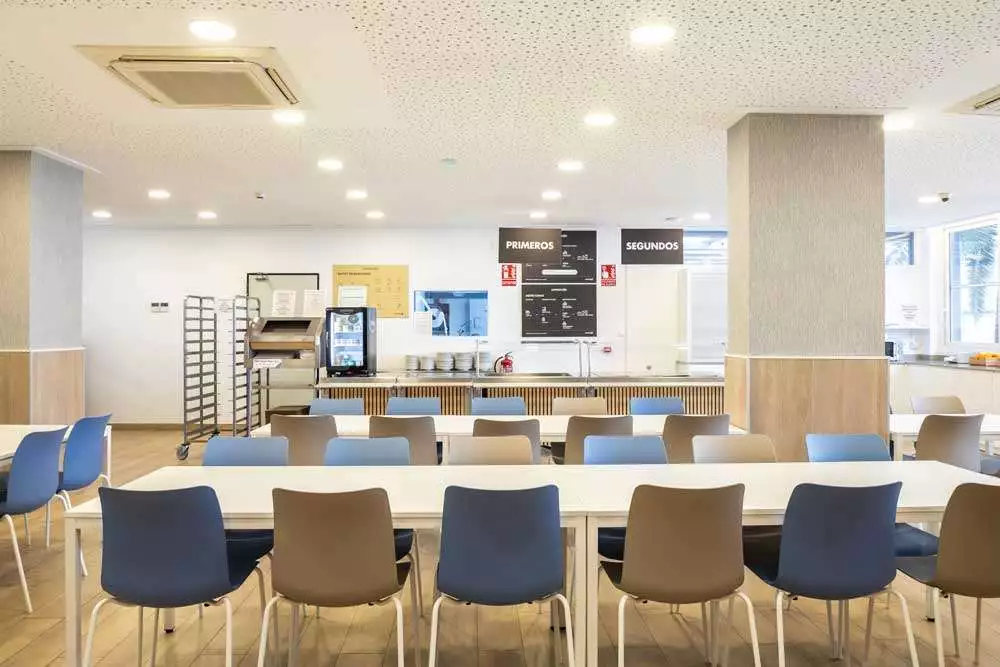 comedor-anunciata-1000