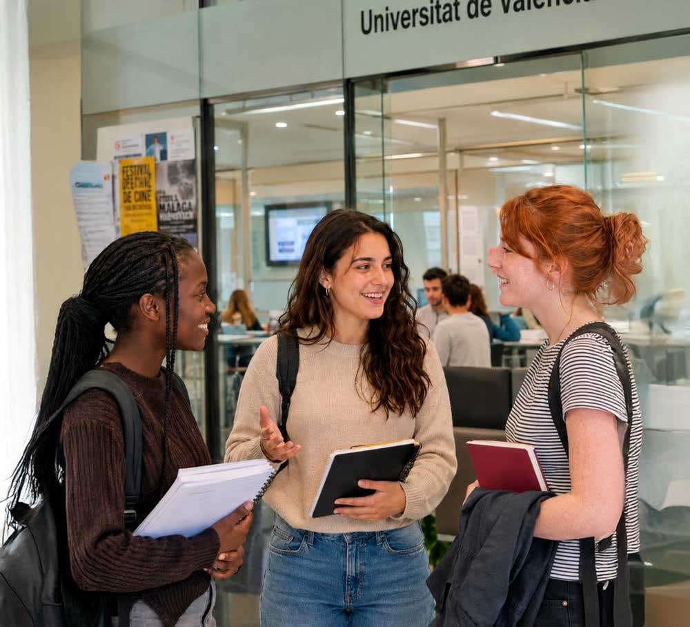 Estudiar en Valencia siendo una estudiante internacional: los requisitos, los plazos y las decisiones que conviene anticipar